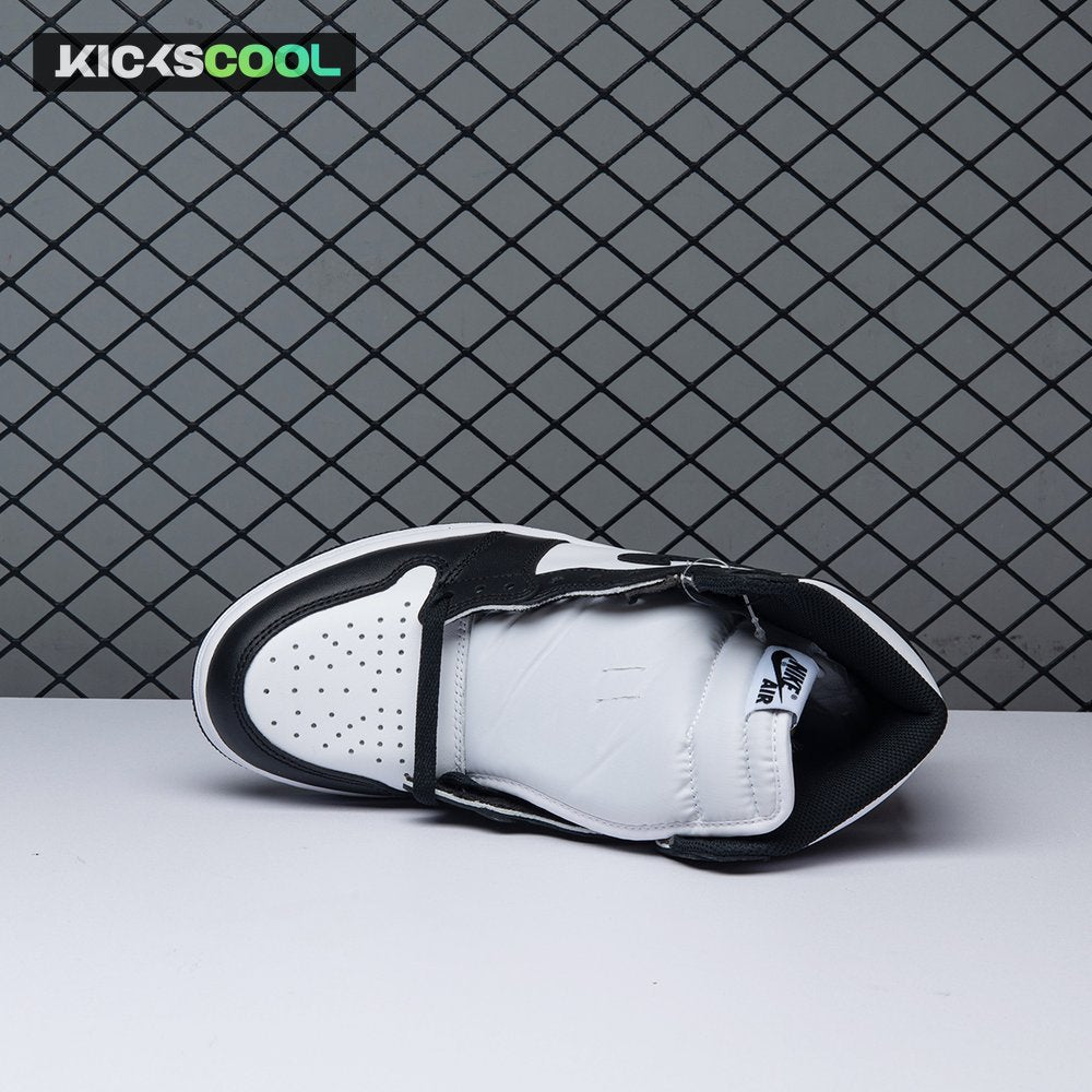 Jordan 1 Retro Black White 555088-010 Unisex