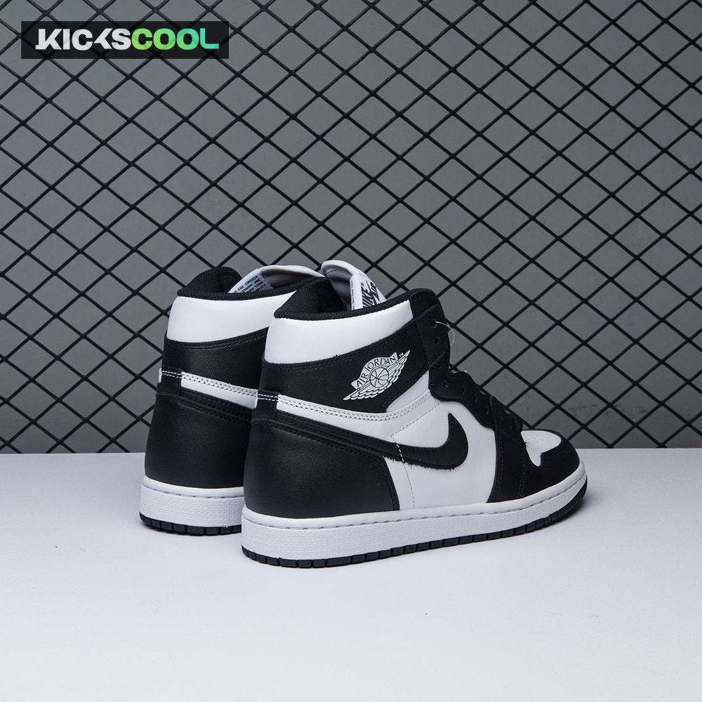 Jordan 1 Retro Black White 555088-010 Unisex
