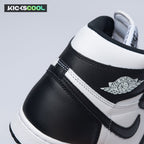 Jordan 1 Retro Black White 555088-010 Unisex