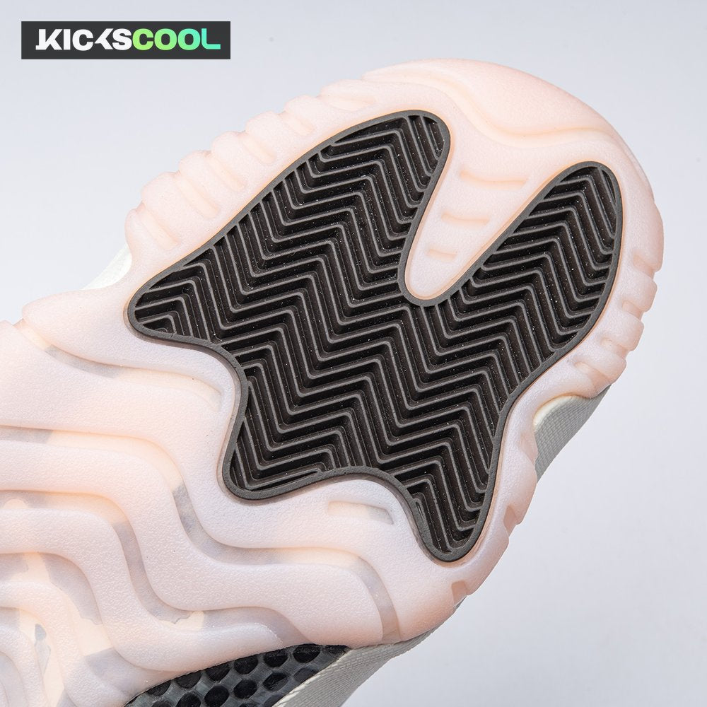 Air Jordan 11 "Neapolitan" Unisex