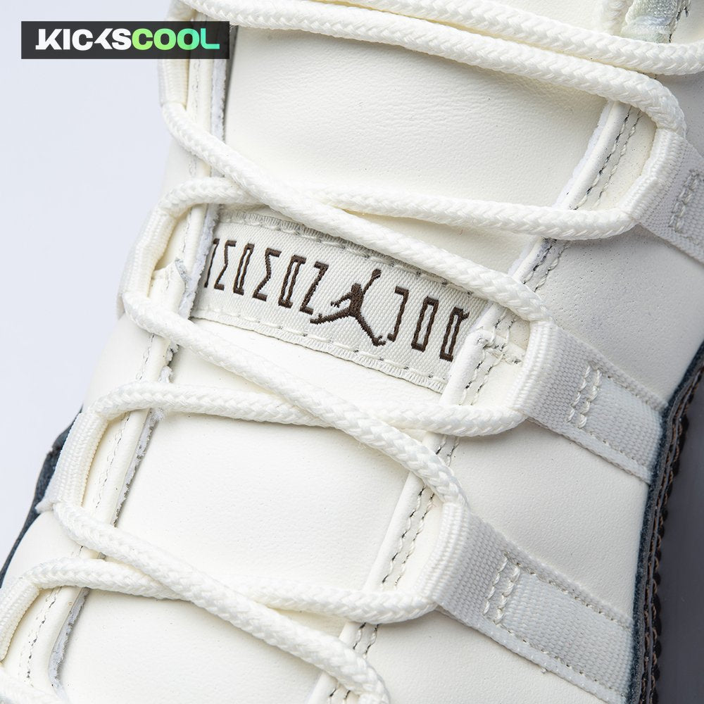 Air Jordan 11 "Neapolitan" Unisex