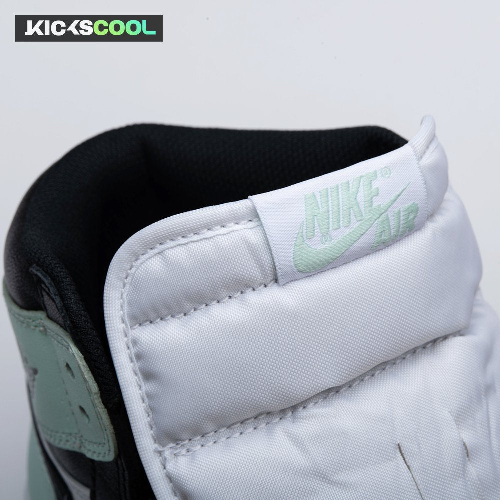 Air Jordan 1 OG Igloo 861428-100 Unisex