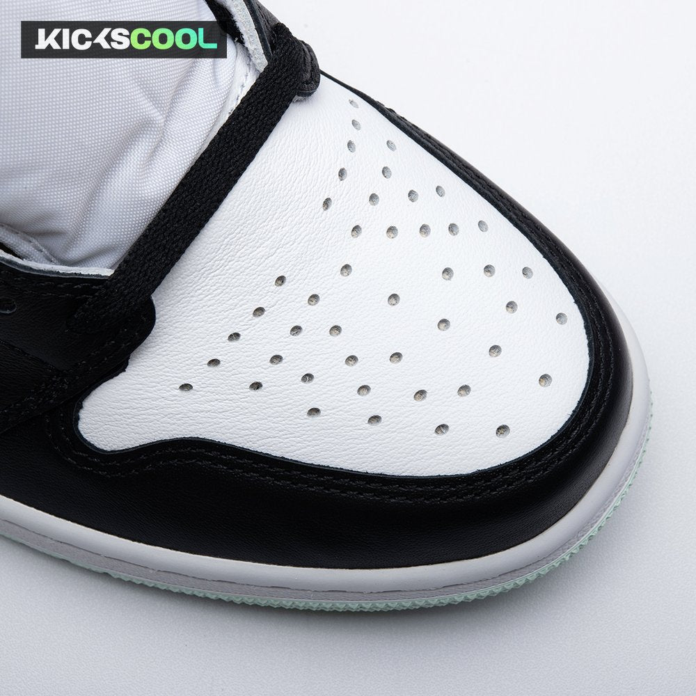 Air Jordan 1 OG Igloo 861428-100 Unisex